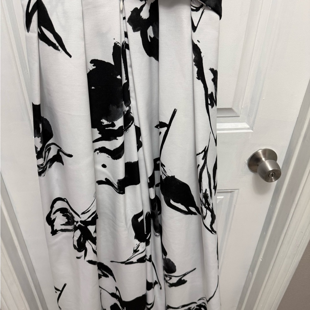 Ralph Lauren Black and White Floral Skirt Scoop Neck Gown Size 12 RETAIL $325 - Picture 12 of 16